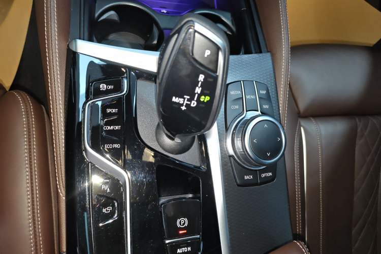 Used BMW 5 Series 2022 Restyled 540i Luxury Edition M Sport Package
