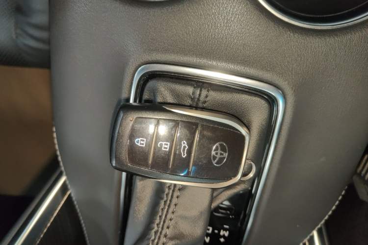 Used Toyota Venza 2022 2.0L CVT Two-Wheel Drive Prestige Edition
