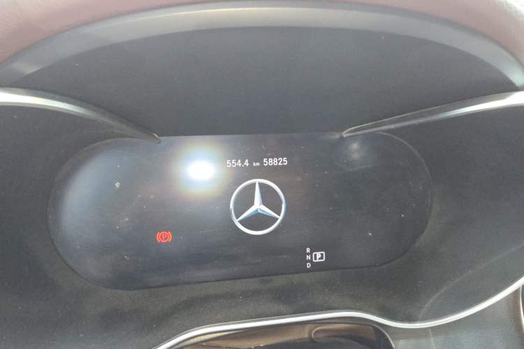 Used Mercedes-Benz GLC 2022 GLC 260 L 4MATIC Luxury Model Odometer Close Up