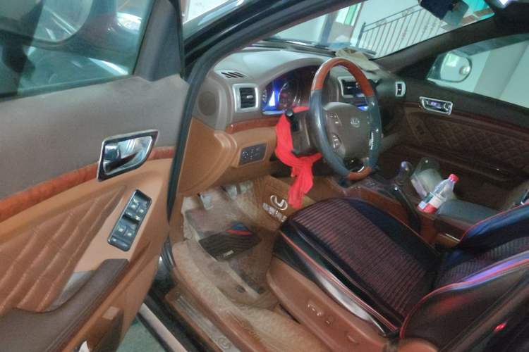 Used Huatai Boliger 2013 2.0T Manual Two-Wheel Drive ZhiZun Edition Driver Seat