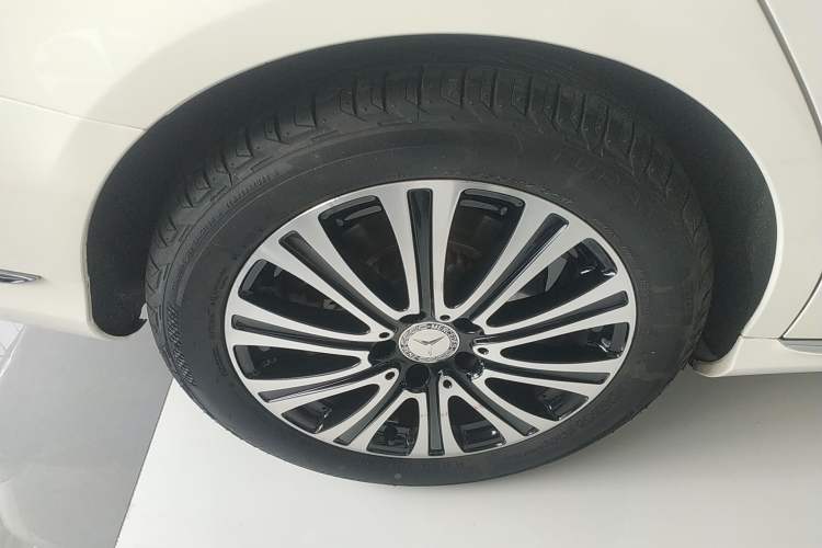 Used Mercedes-Benz C-Class 2016 C 200 L
