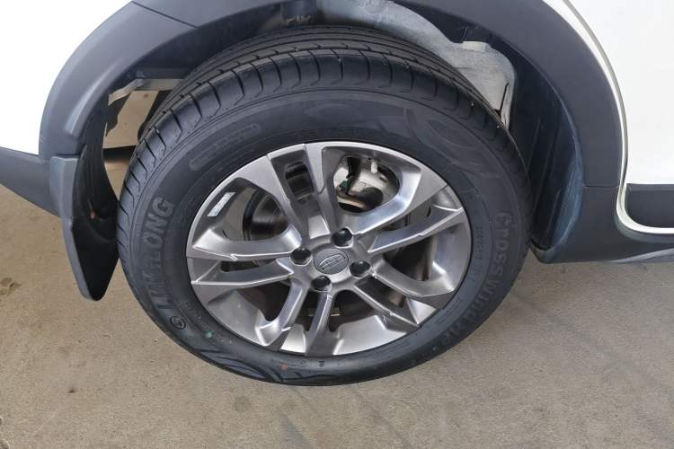 Used Geely Auto Vision X3 2020 1.5L Manual Elite Edition Right Rear Wheel Hub