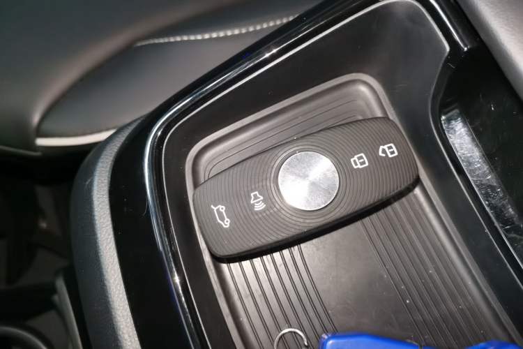 Used Roewe iMAX8 2021 Model 400TGI Exclusive Version for Key Accounts
