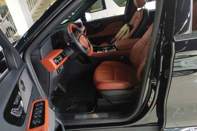 Used Lincoln Aviator 2024 3.0T V6 All-Wheel-Drive Elegance Edition Six Seats
