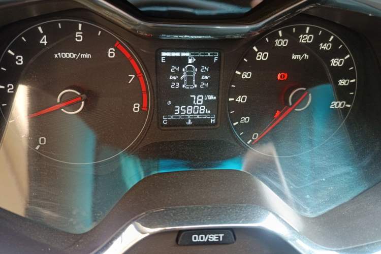 Used Baojun 310W 2017 1.5L Manual Fashion Model China V