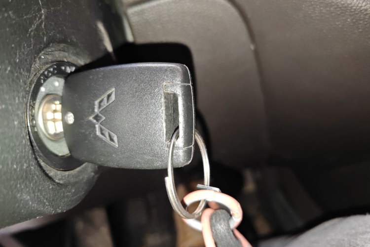 Used Wuling Hongguang V 2021 1.5L Jingqu Version LAR Vehicle Key