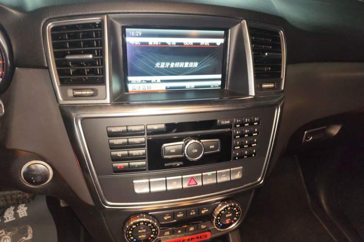 Used Mercedes-Benz M-Class AMG 2014 AMG ML 63 Audio And AC Panel