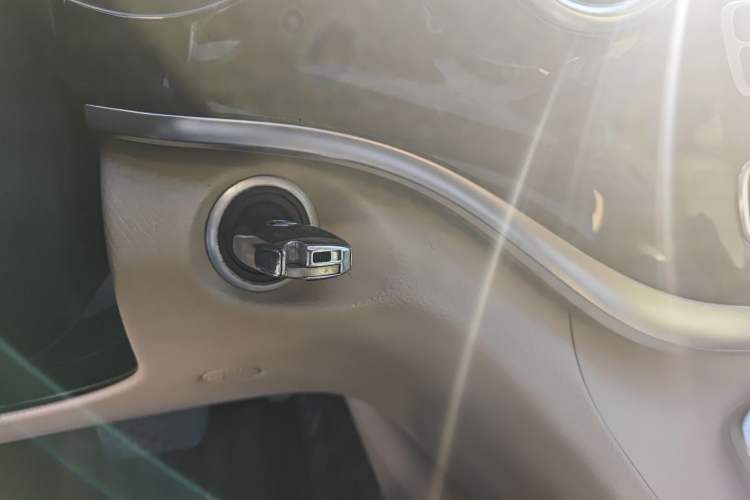 Used Mercedes-Benz V-Class 2018 V 260 Avantgarde Edition China VI