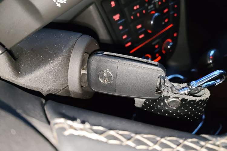 Used Opel Meriva 2013 1.4T Luxury Model
