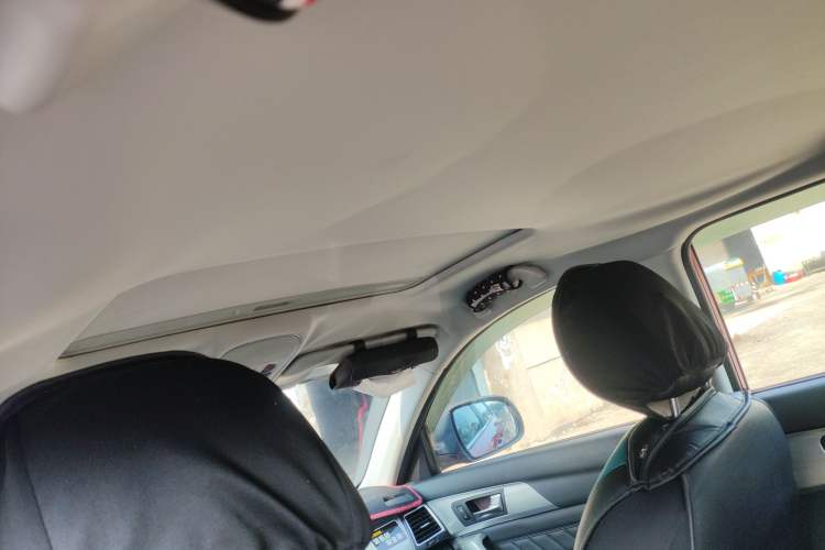 Used Haval H2 2015 1.5T Automatic Two-Wheel Drive Elite Edition Headliner