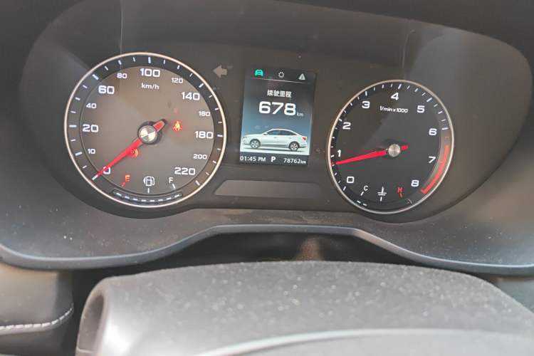 Used Roewe i5 2019 1.5L Automatic 4G Connected Langhao Edition Odometer Close Up