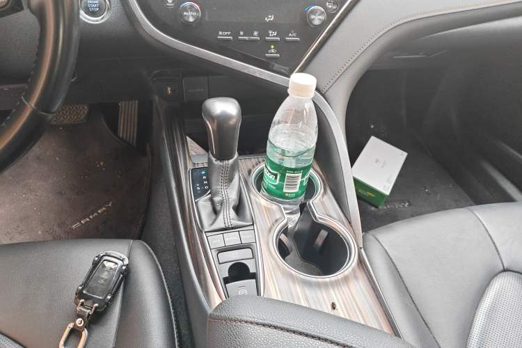 Used Toyota Camry 2018 2.5G Luxury Edition Gear Lever