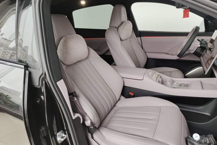 Used ONVO L60 2024 60 kWh Rear-Drive Version
