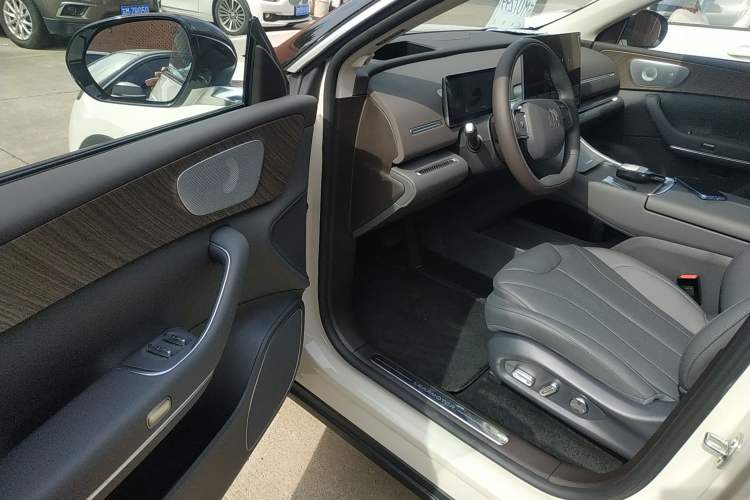 Used Leapmotor C11 2026 All-Electric 640 LiDAR Prestige Edition
