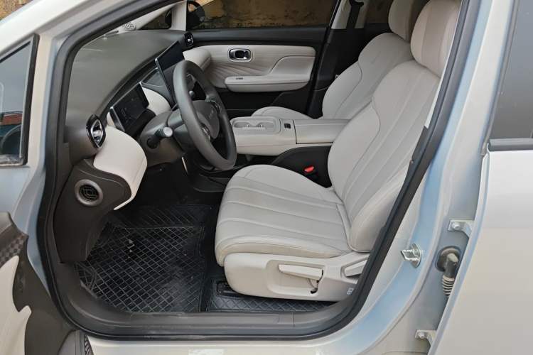 Used AION UT 2025 420 Smart Edition Left Front Seat