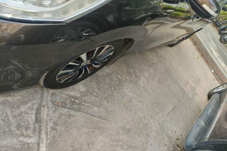 Used Honda Crider 2013 1.8L automatic luxury edition
