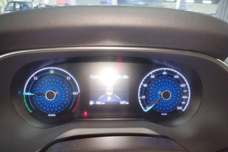 Used Hongqi E-QM5 2023 Revised Version Basic Travel Edition Instrument Cluster