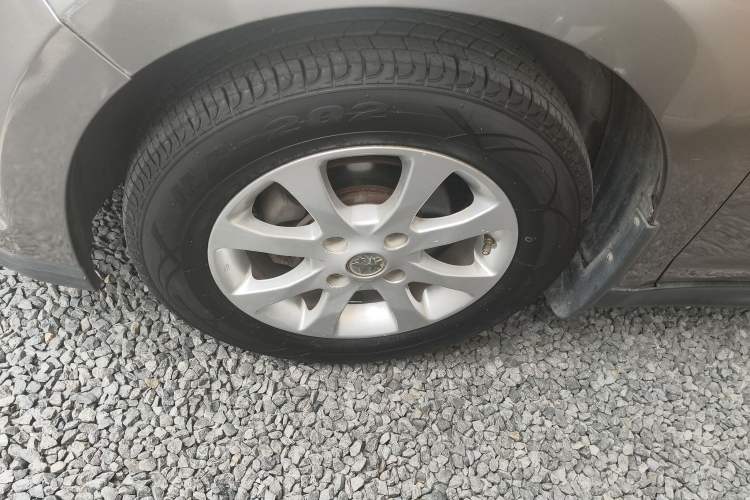 Used Venucia D50 2013 1.6L Automatic Fashion Edition Exterior 4