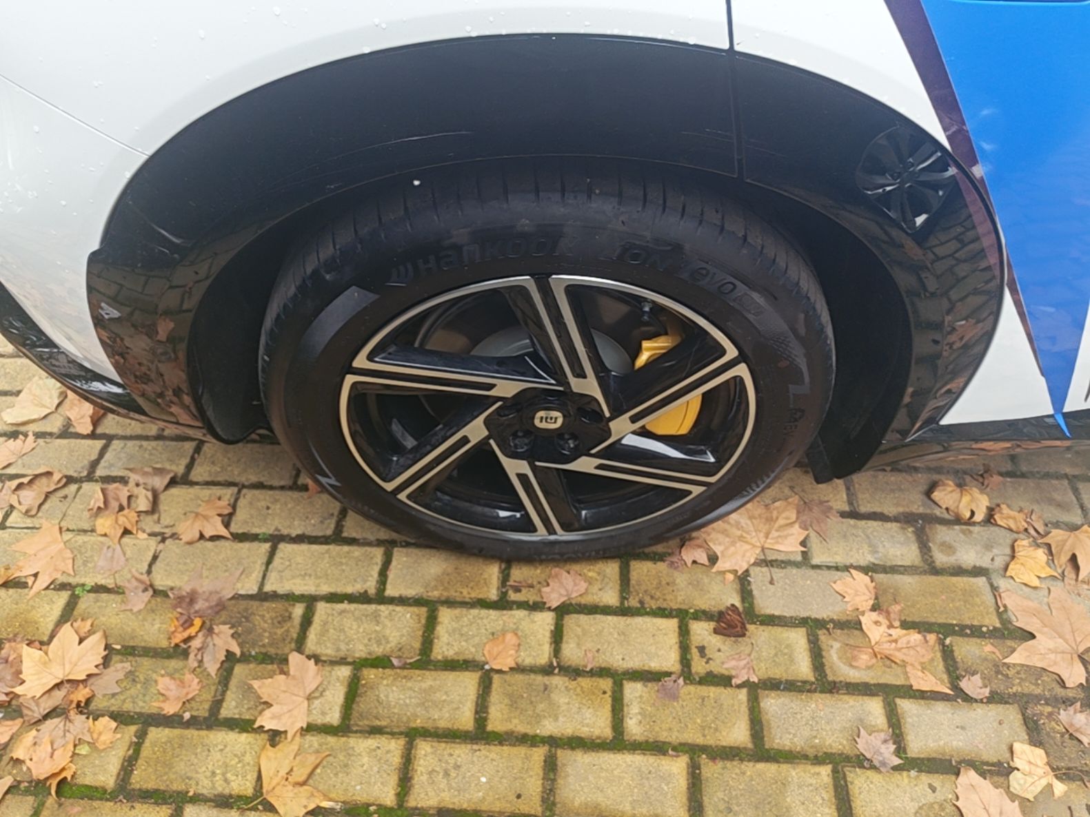 Xiaomi Auto YU7 2025 Ultra-Long Range All-Wheel Drive Pro Version — снимка 11