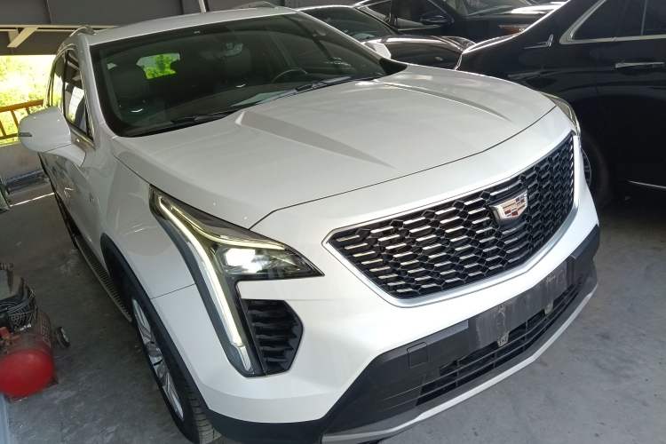 Used Cadillac XT4 2020 28T Two-Wheel-Drive Leading Version

