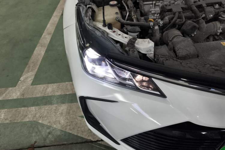 Used Toyota Corolla 2021 Dual-Motor 1.8L E-CVT Elite Edition Right Front Headlight