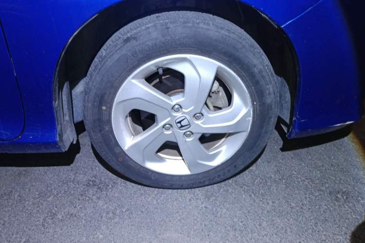 Used Honda City 2015 1.5L CVT Luxury Edition Right Front Wheel Hub