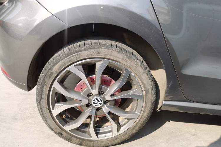 Used Volkswagen Polo 2014 1.4L Manual Fashion Edition Right Rear Wheel Hub