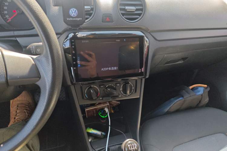 Used Volkswagen Jetta 2015 Zhuihui Edition 1.4L Manual Fashion Model Audio And AC Panel