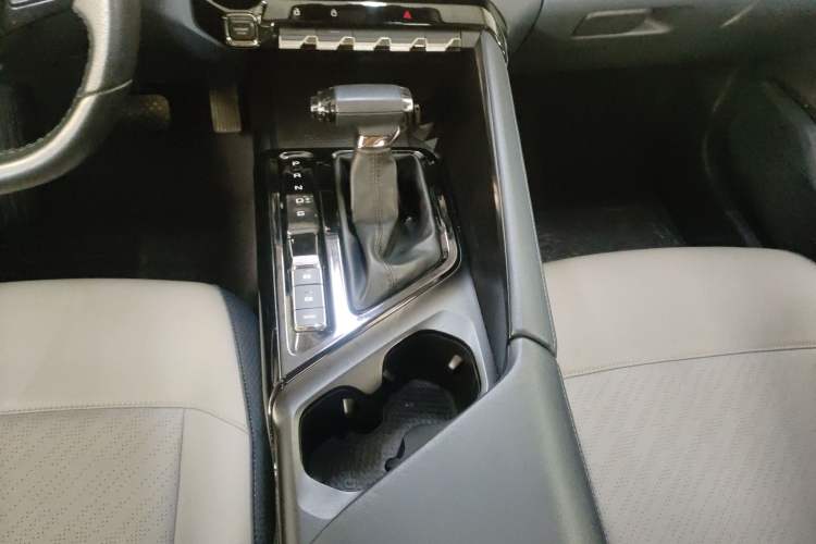 Used Baojun RC-5 2020 1.5T CVT Smart Shine Prestige Edition