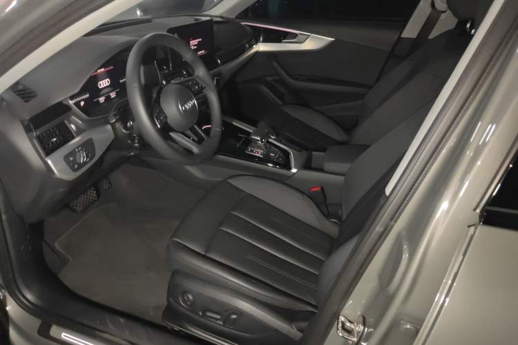 Used Audi A4 2023 Avant 40 TFSI Fashionable and Dynamic Model
