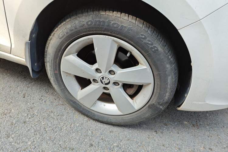 Used Skoda Rapid 2015 1.4L Manual Enjoyment Model