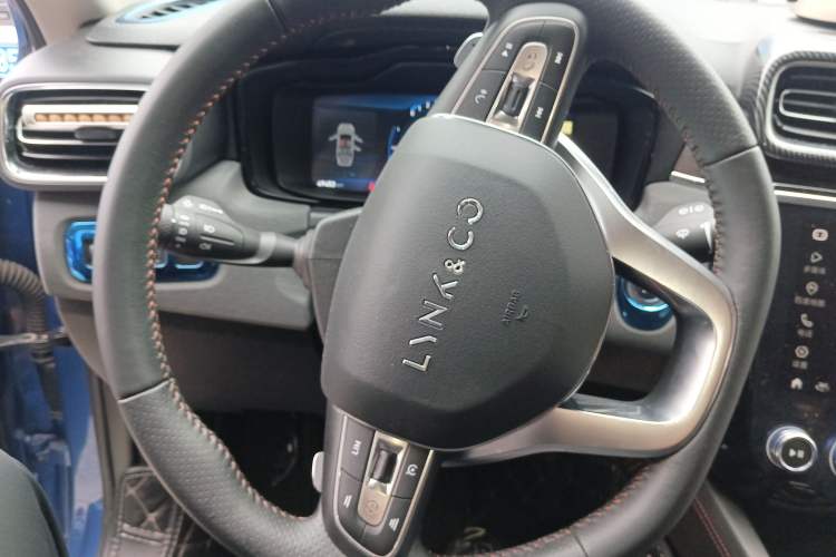Used Lynk & Co 02 2018 2.0T DCT 4x4 Sport Pro Edition China V Standard Steering Wheel