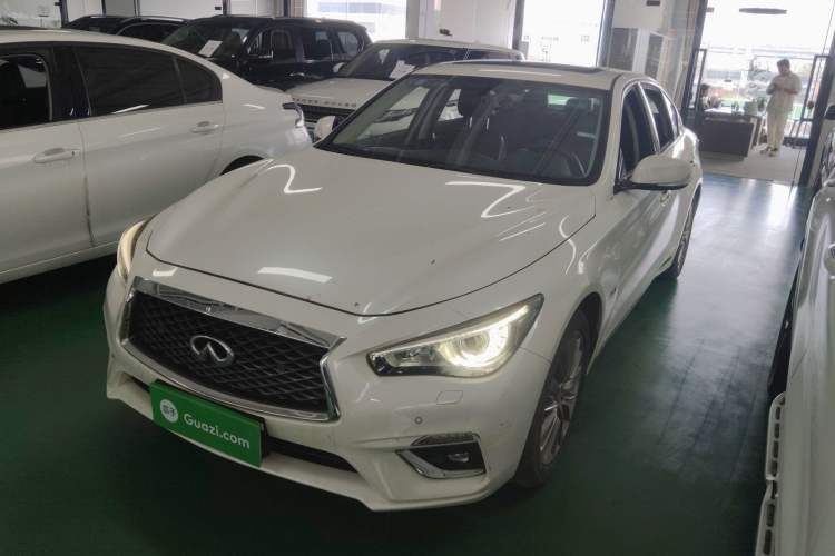 Used Infiniti Q50L 2018 2.0T Enjoyment Version China VI Standard