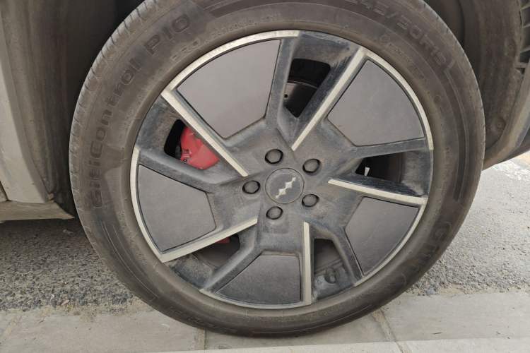 Used Formula Leopard Titanium 3 2025 501KM All-Wheel Drive Intelligent Driving Ultra Version
