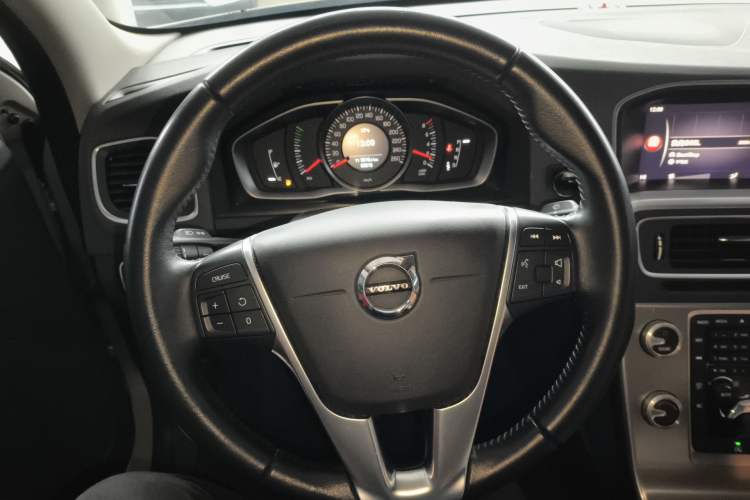 Used Volvo S60 2019 S60L T3 Intelligent Upgrade Edition Steering Wheel