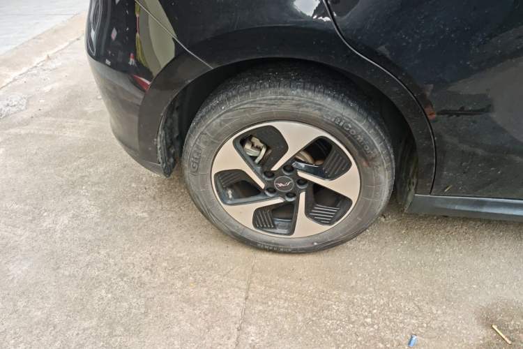 Used JAC Yiwei 3 2023 505 km Championship Edition Right Rear Wheel Hub