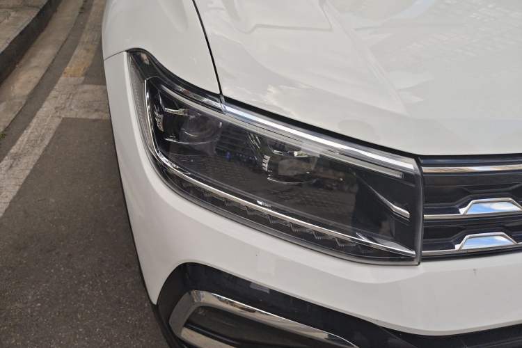 Used Volkswagen T-Cross 2022 280TSI DSG Luxury Edition Right Front Headlight