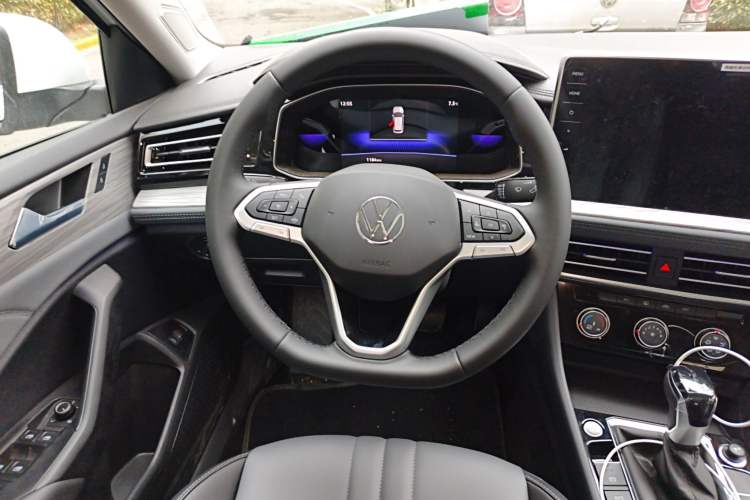 Used Volkswagen Sagitar 2026 Model 30 Million Units Selected 300TSI DSG Surpassing Edition
