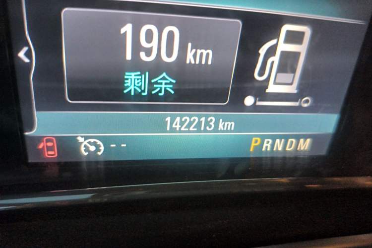 Used Buick Regal 2014 2.0L Elite Fashion Edition Odometer Close Up