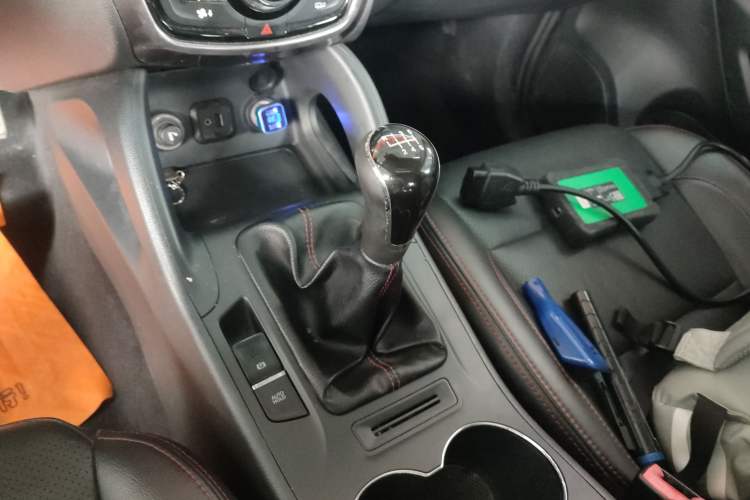 Used CHANGAN CS75 2014 2.0L Manual Luxury Version China V Standard
