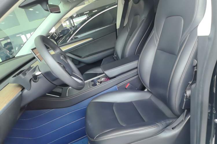 Used Tesla Model Y 2022 Rear-Wheel-Drive Version