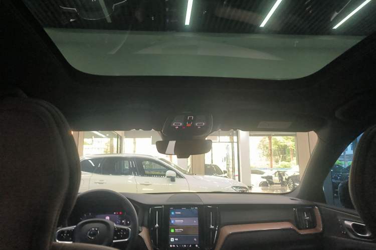 Used Volvo XC60 2024 B5 4x4 Smart Luxury Edition