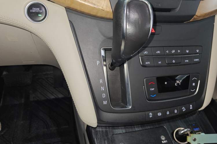 Used Buick GL8 2018 ES 28T Comfort Model China VI Standard