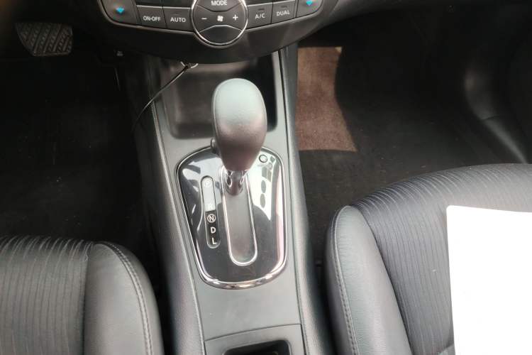 Used Nissan Tiida 2014 1.6L CVT Smart Model
