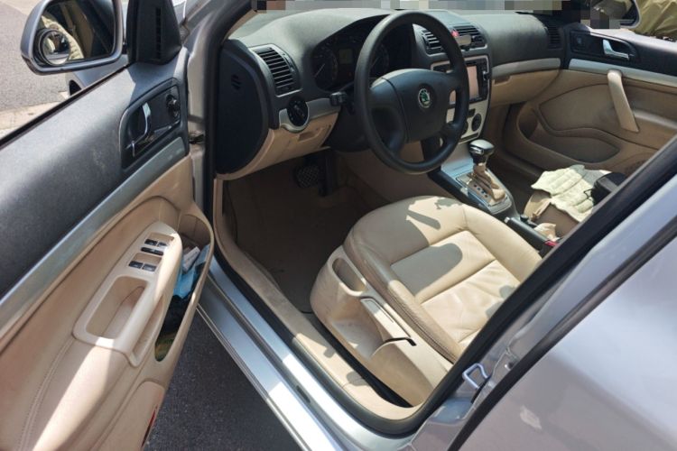 Used Skoda Octavia 2009 1.6L Automatic Elegance Edition
