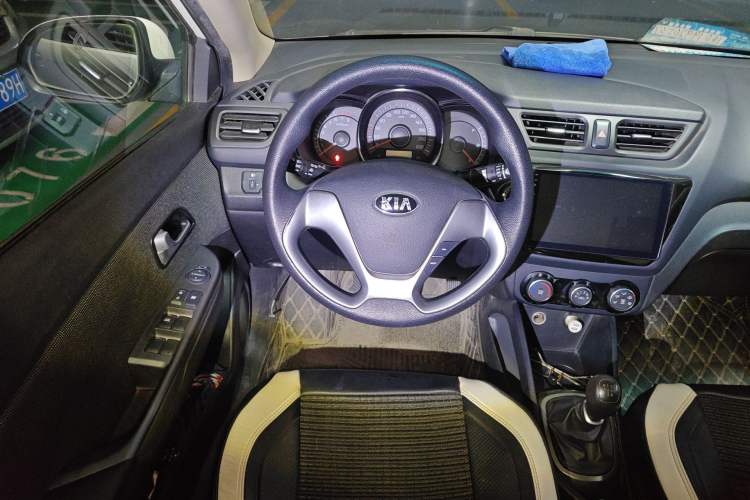 Used Kia K2 2015 Sedan 1.4L MT GLS