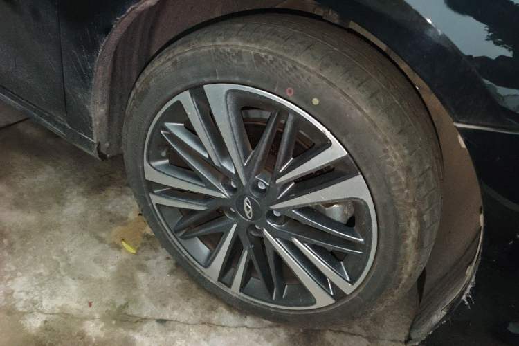 Used Chery Arrizo 8 2024 High-Performance Edition 2.0T DCT Powerfully Tuned Right Front Wheel Hub