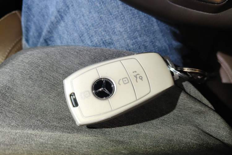 Used Mercedes-Benz E-Class 2018 Facelift E 200 L
