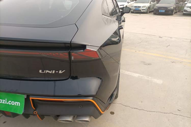 Used Changan UNI-V 2023 1.5T Sport Edition
