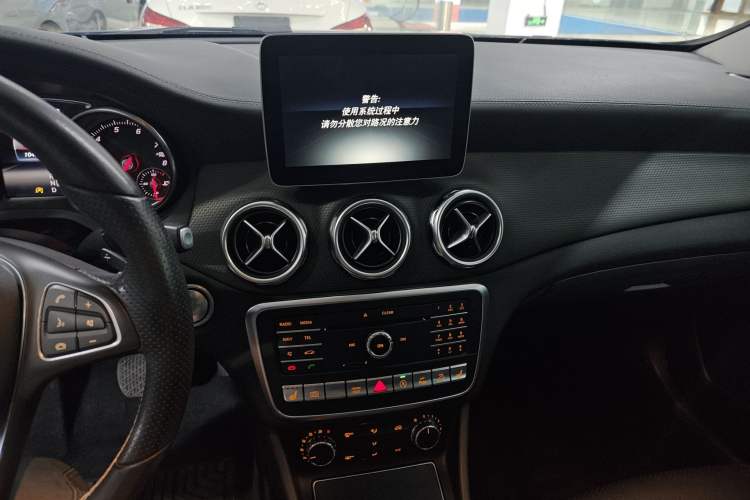 Used Mercedes-Benz GLA 2017 GLA 220 4MATIC Fashion Model
